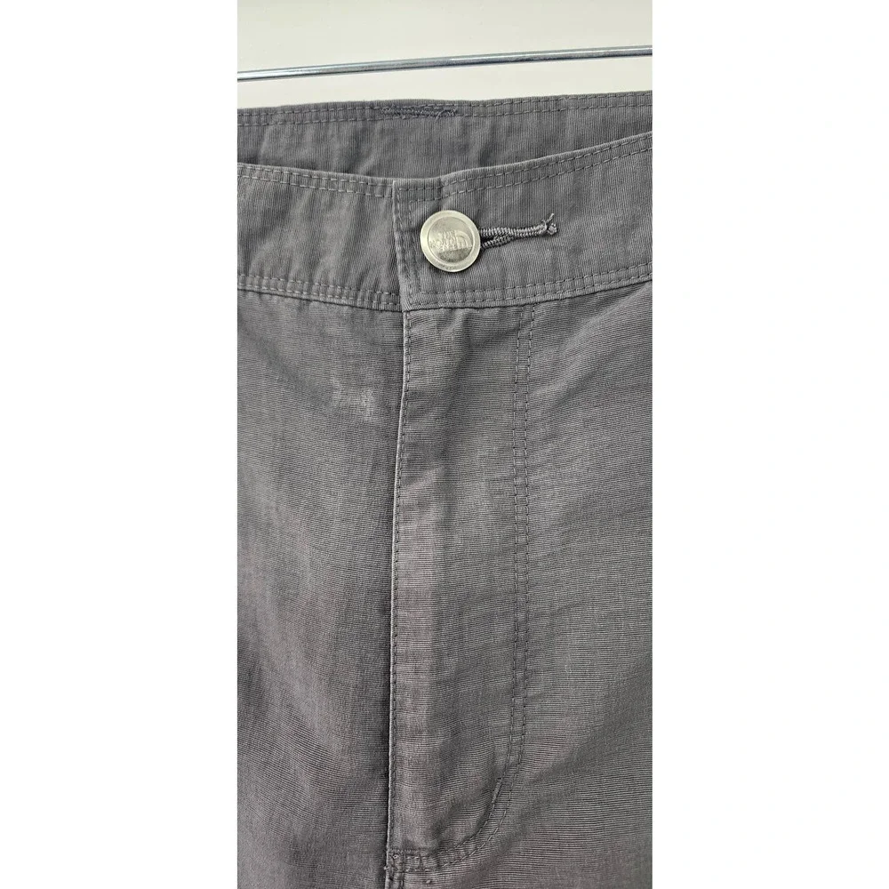 Men's The North Face Green Grey Outdoor Shorts‎ Size 34